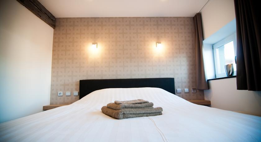 Apartment De Maasnacht มาเซค ภายนอก รูปภาพ