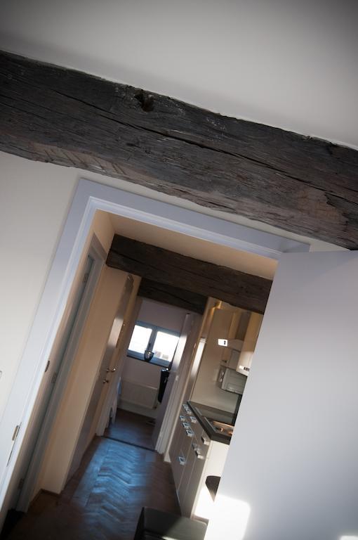 Apartment De Maasnacht มาเซค ภายนอก รูปภาพ