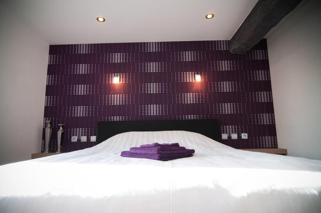 Apartment De Maasnacht มาเซค ภายนอก รูปภาพ