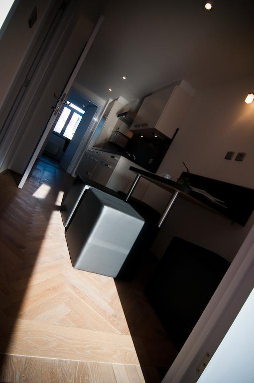 Apartment De Maasnacht มาเซค ภายนอก รูปภาพ