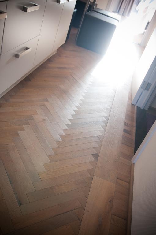 Apartment De Maasnacht มาเซค ภายนอก รูปภาพ