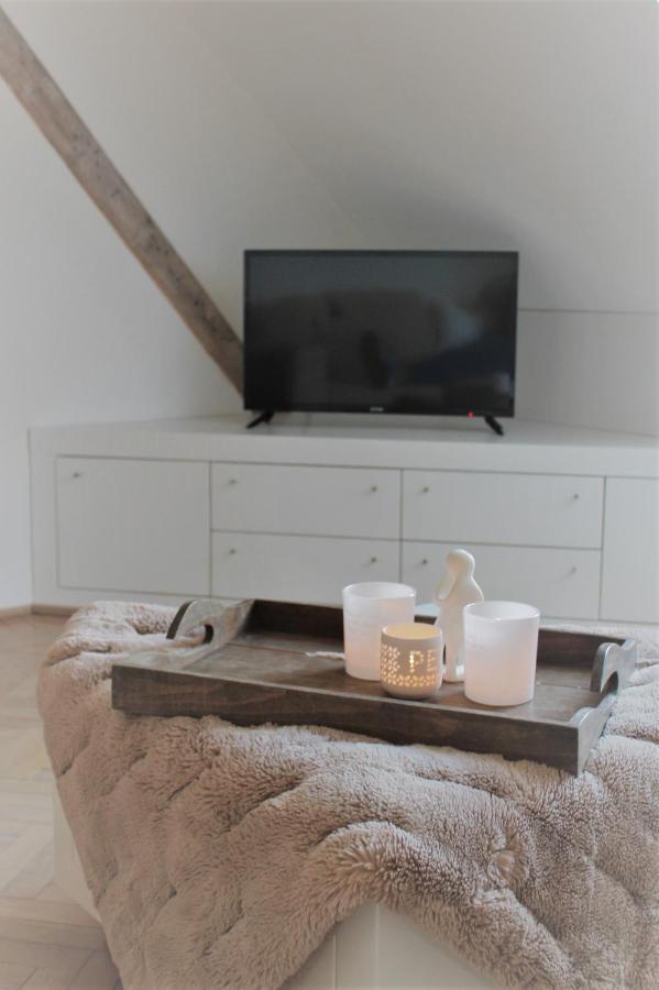 Apartment De Maasnacht มาเซค ภายนอก รูปภาพ